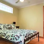 Treetops Hideaway Albury