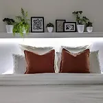 The Botanical 304