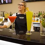 Best Western Plus Hovell Tree Inn