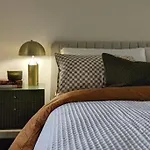 Location & Luxury 2Br 2 Bath