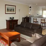 Albury Suites - Schubach Street