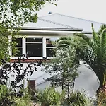 Millers Nook - Central Charm