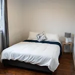 East Albury Home Near Hospital & Sports Precinct