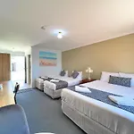 Garden Court Motel
