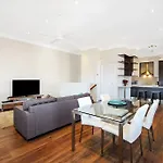 Albury Suites - Waterstreet