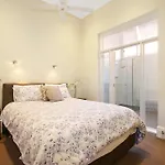 Albury Suites - Waterstreet