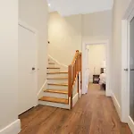 Albury Suites - Waterstreet