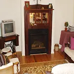 Albury Cottages