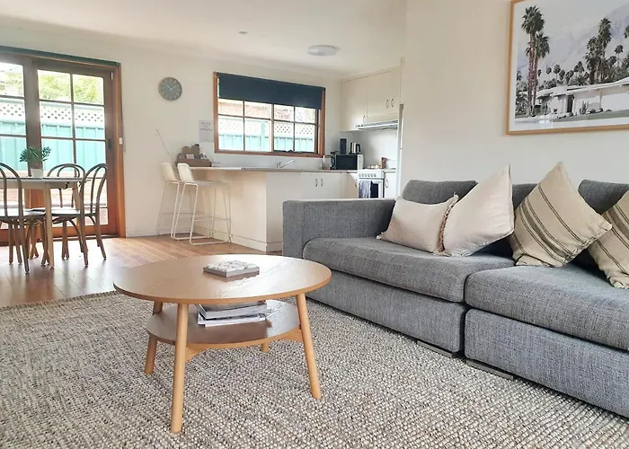 Olive Street Apartment