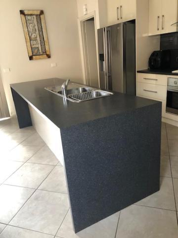 Apartment Executive 3br Townhouse 50m To Dean Street *