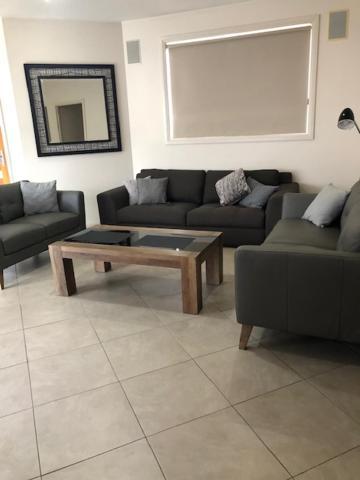 Apartment Executive 3br Townhouse 50m To Dean Street Albury