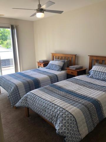 Executive 4br Townhouse *