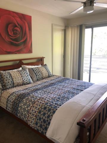 Executive 4br Townhouse * Albury
