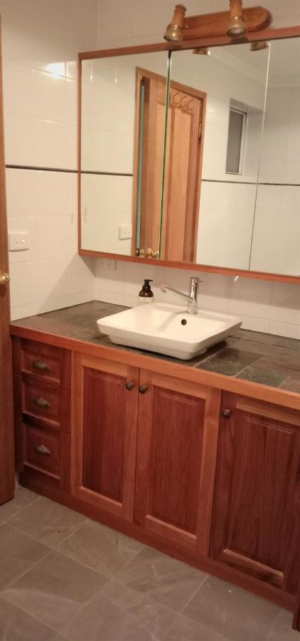 Apartment Treetops Hideaway Albury