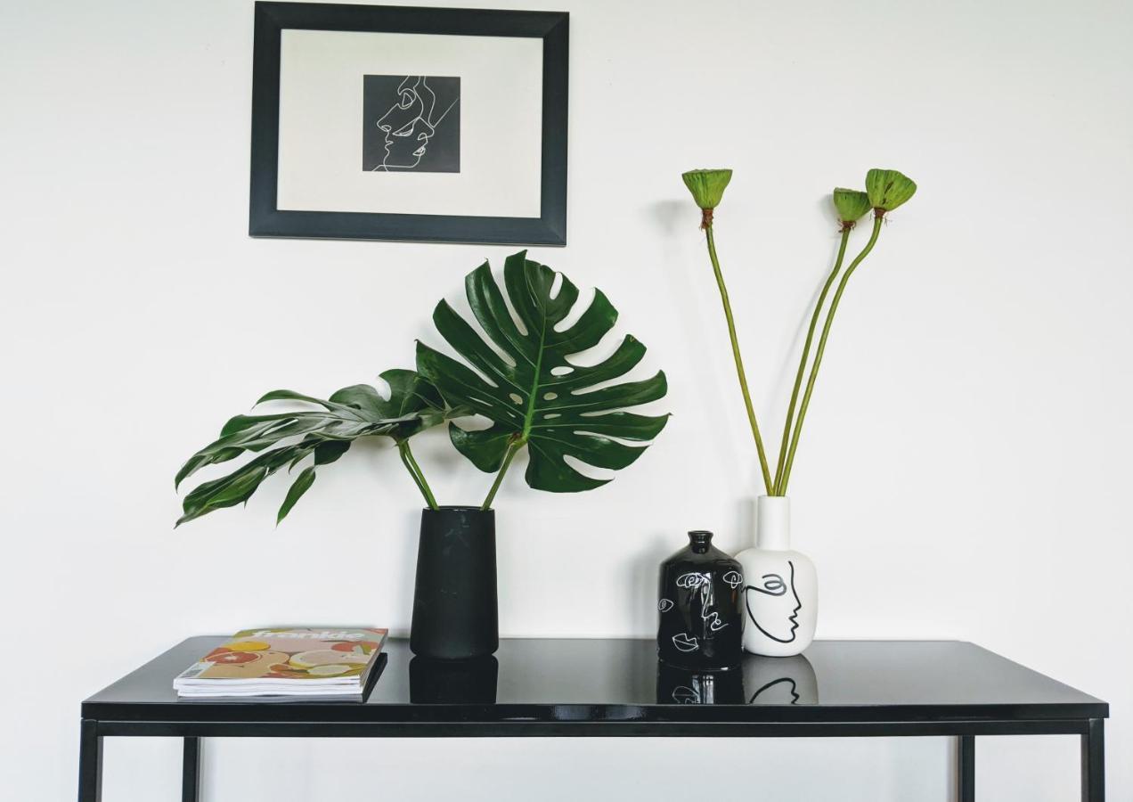 The Botanical 301
