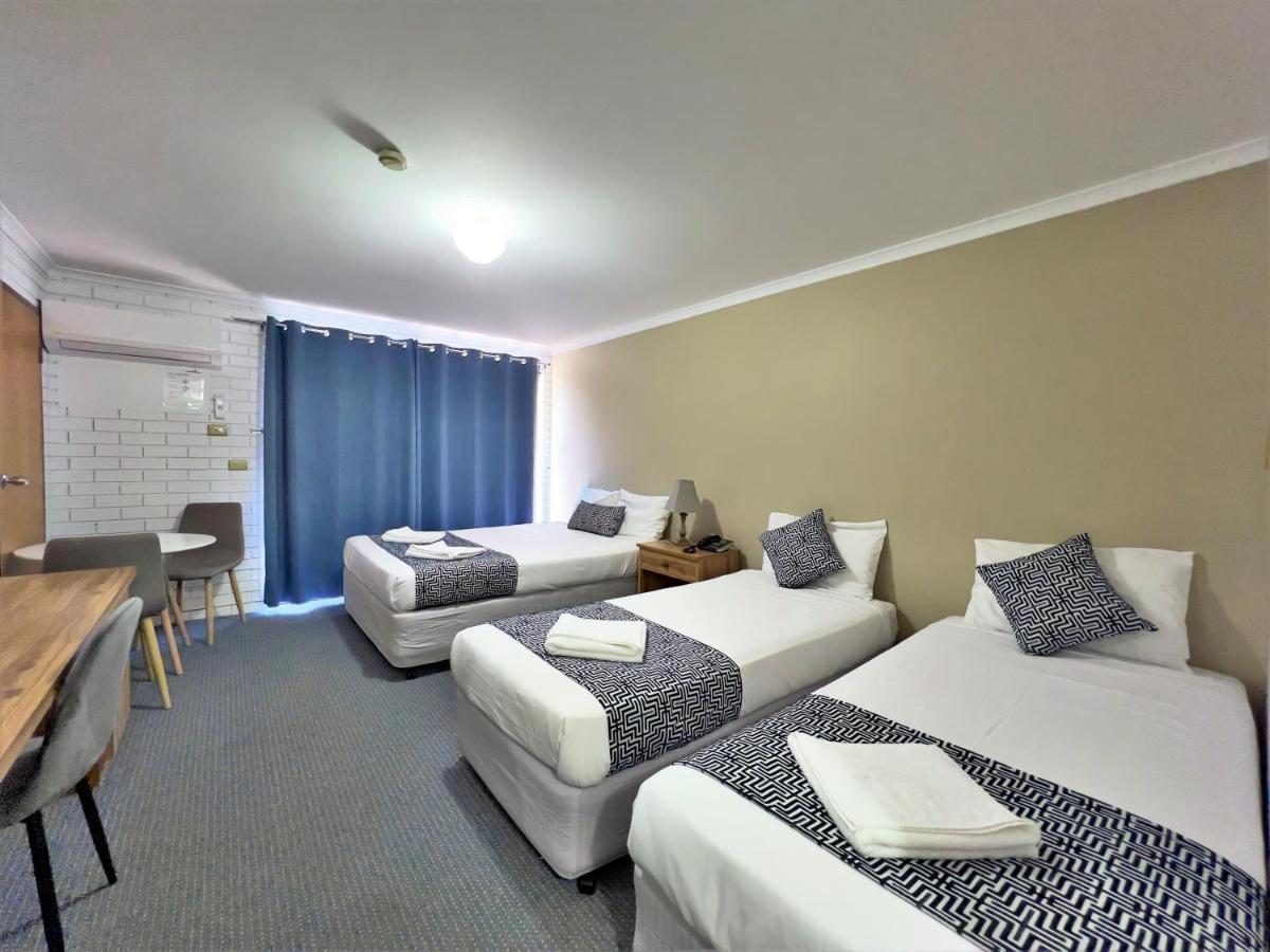 Garden Court Motel