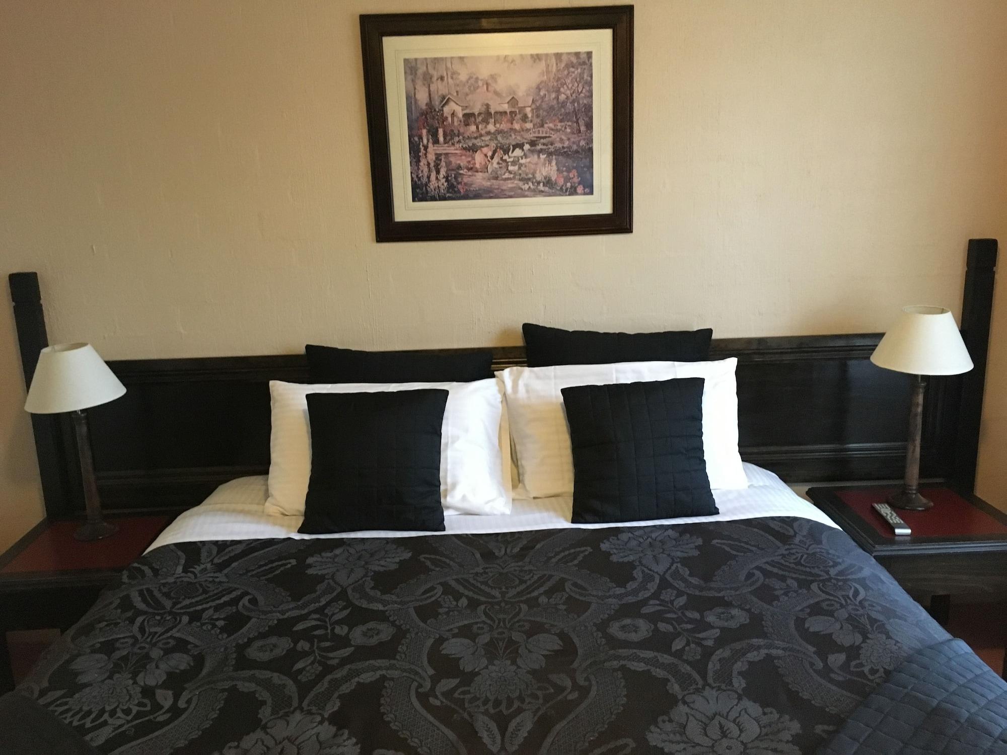 Manor House 4*
