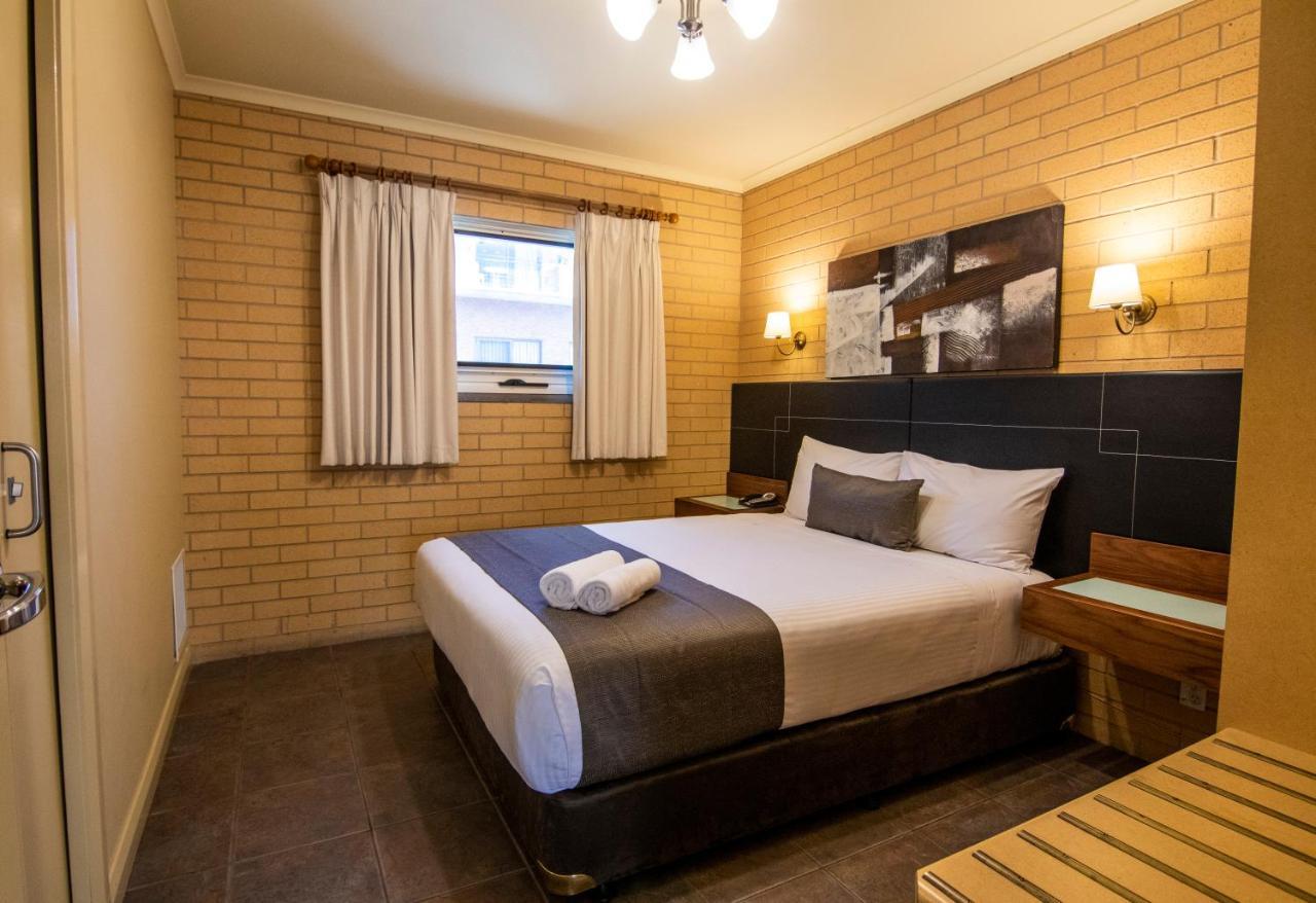 Georgian & 4* Albury