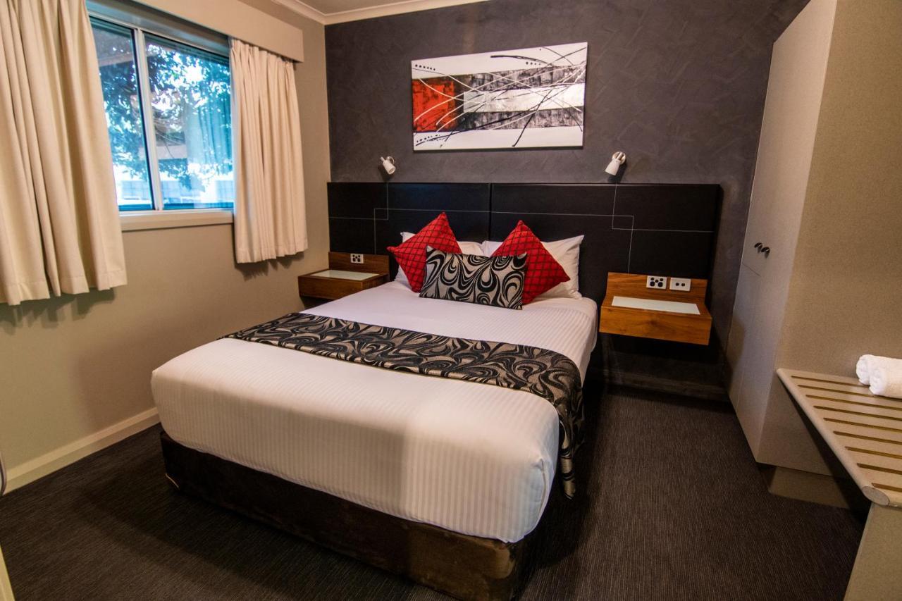 Georgian & Hotel 4*