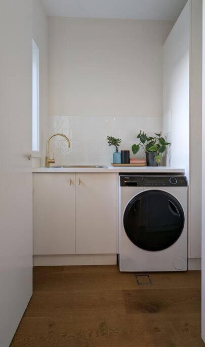 Apartment Location & Luxury 2br 2 Bath Albury