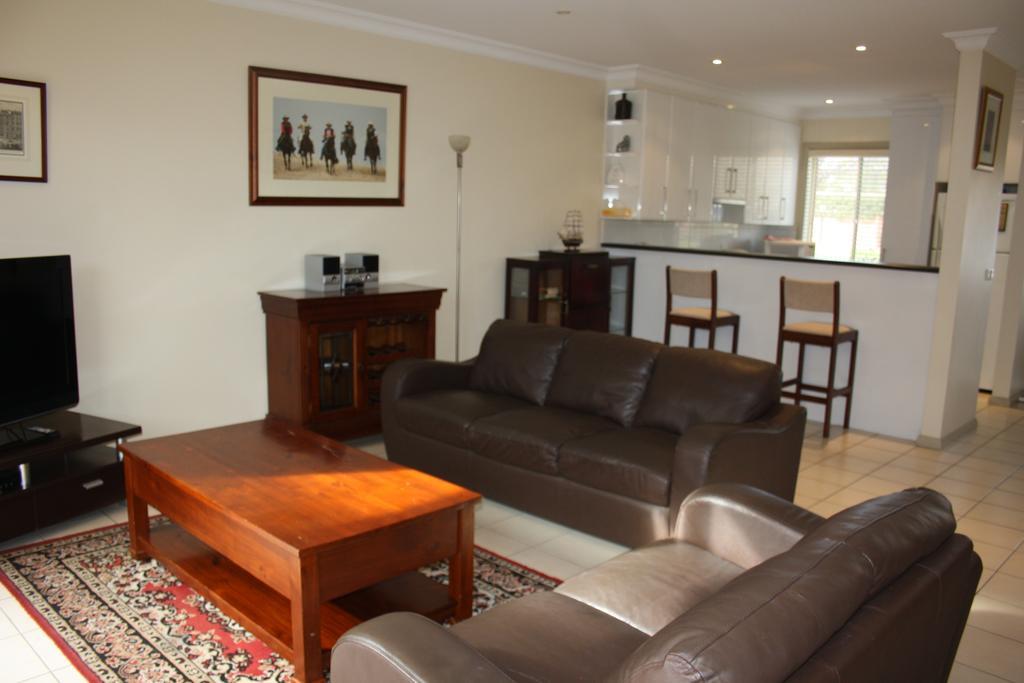 Suites - Schubach Street
