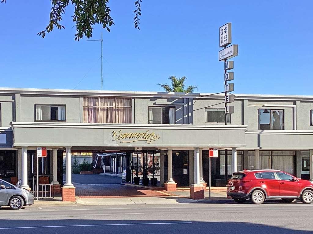Commodore Motor Inn