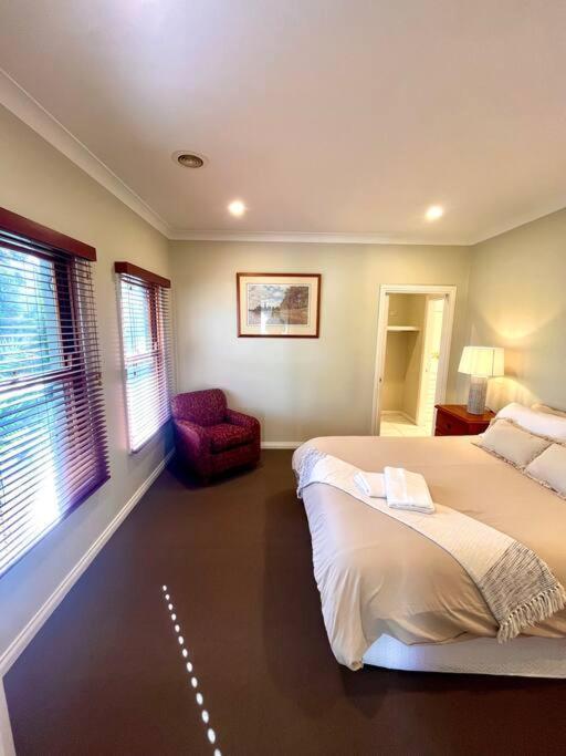 Holiday home Grand Retreat In Town