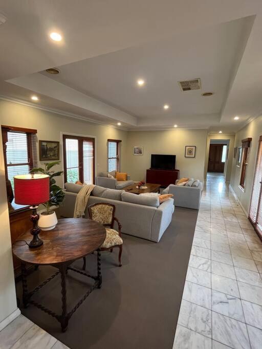 Holiday home Grand Retreat In Town