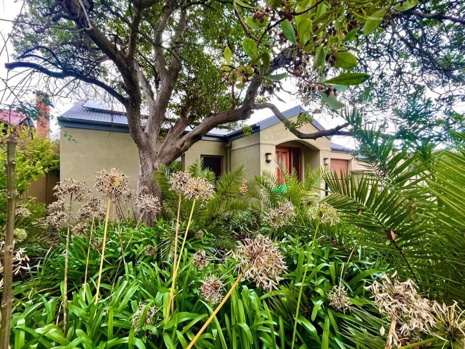Grand Retreat In Town Holiday home *