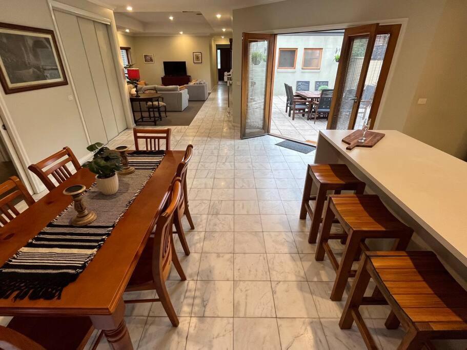 Holiday home Grand Retreat In Town *
