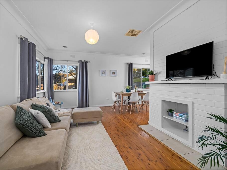 Read Place Retreat Albury