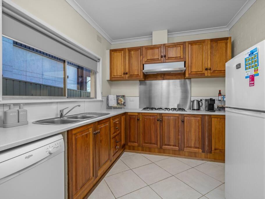 Read Place Retreat Albury