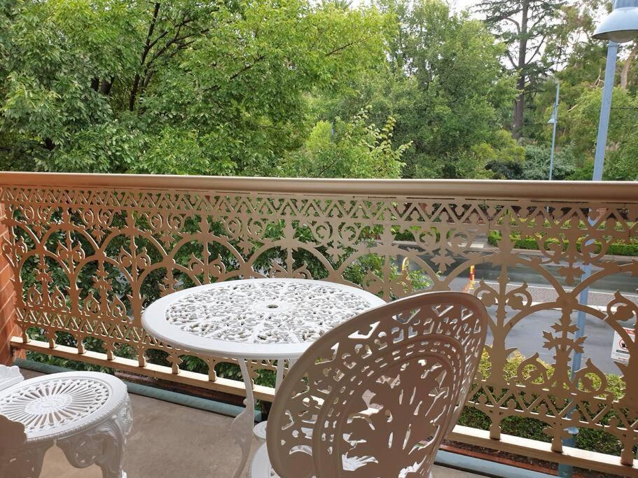 Sophisticated Elegance At The Gardens Albury
