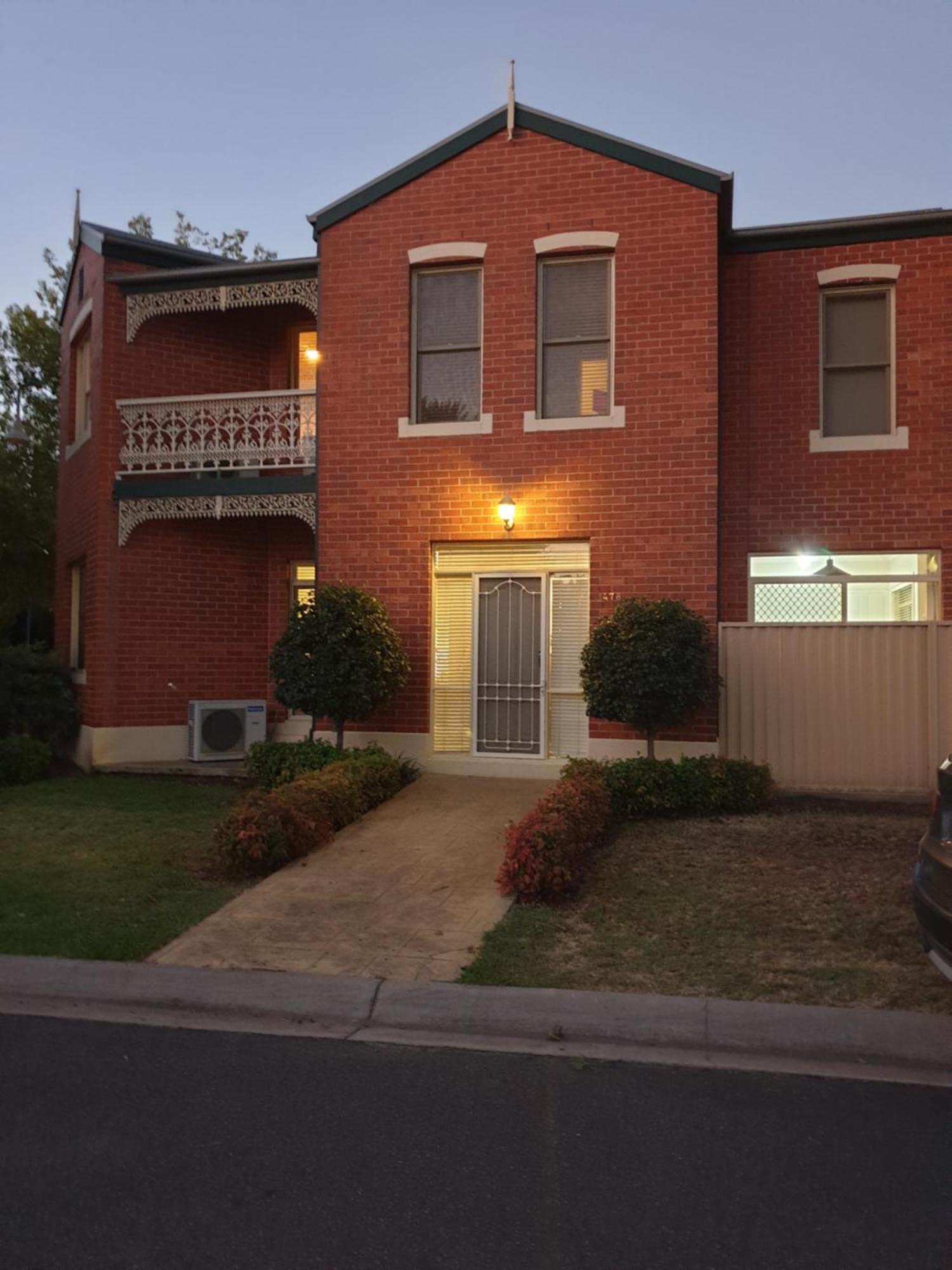 Sophisticated Elegance At The Gardens Holiday home *