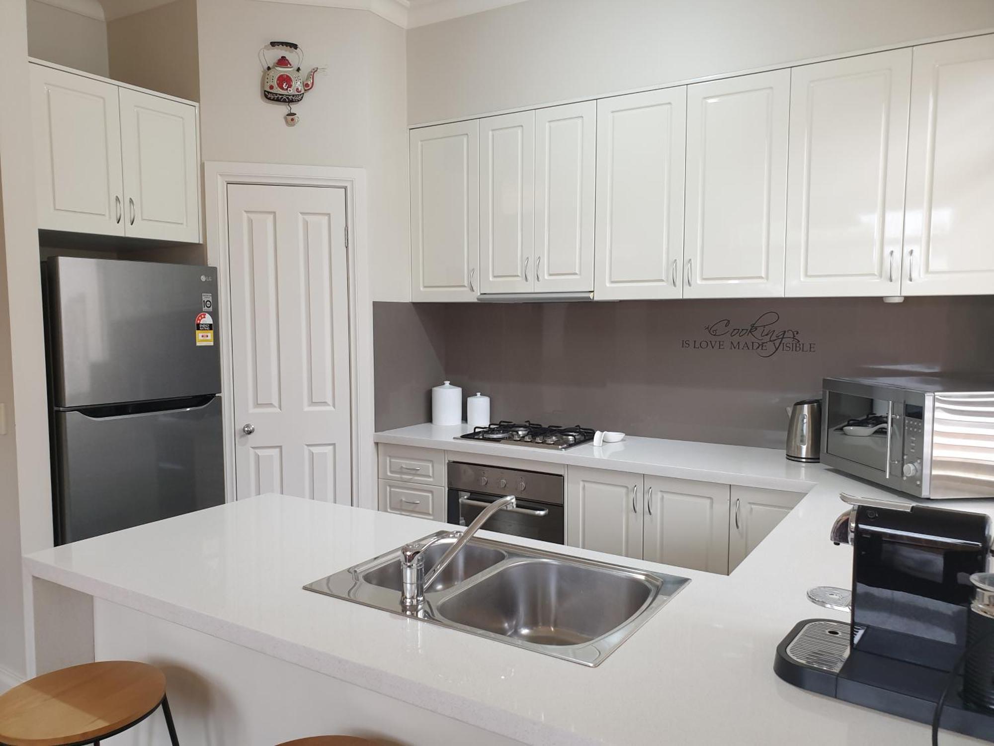 Sophisticated Elegance At The Gardens * Albury