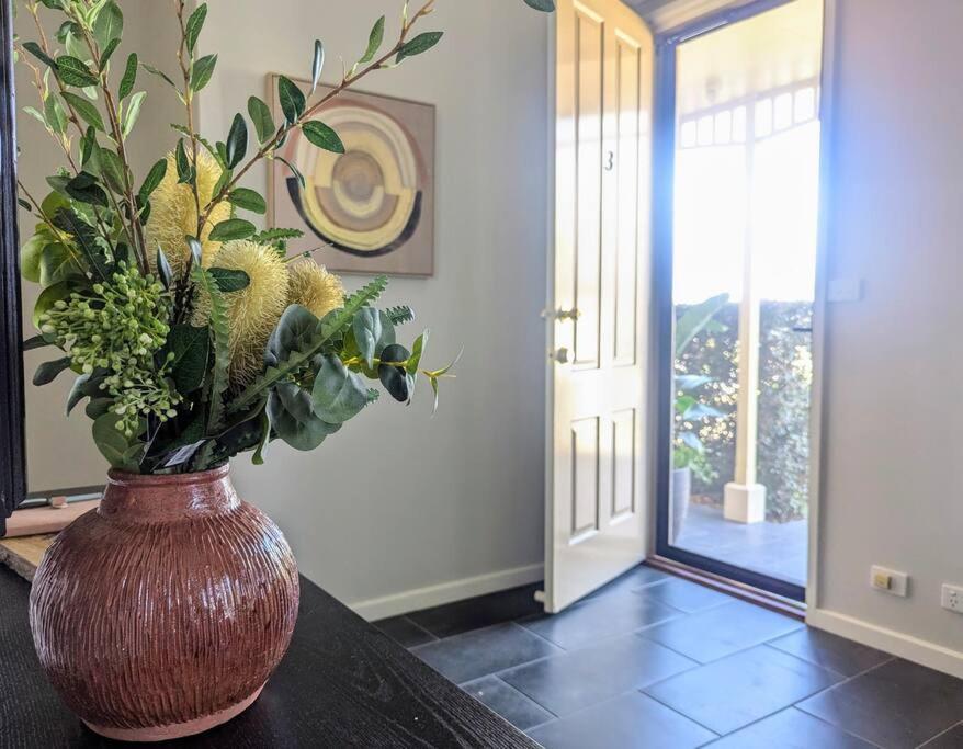 Spacious, 2bed 2bath, Newly Renovated Gem!