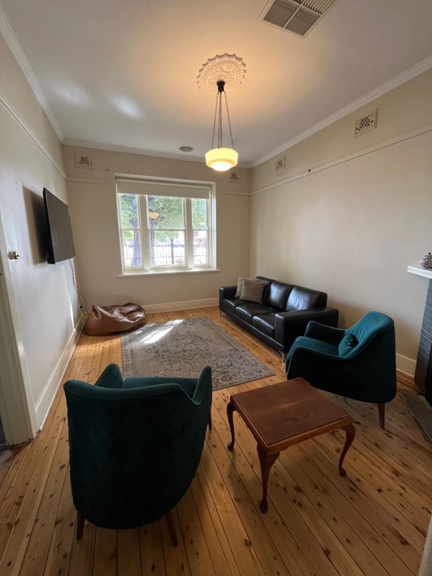 Kelpie Cbd * Albury