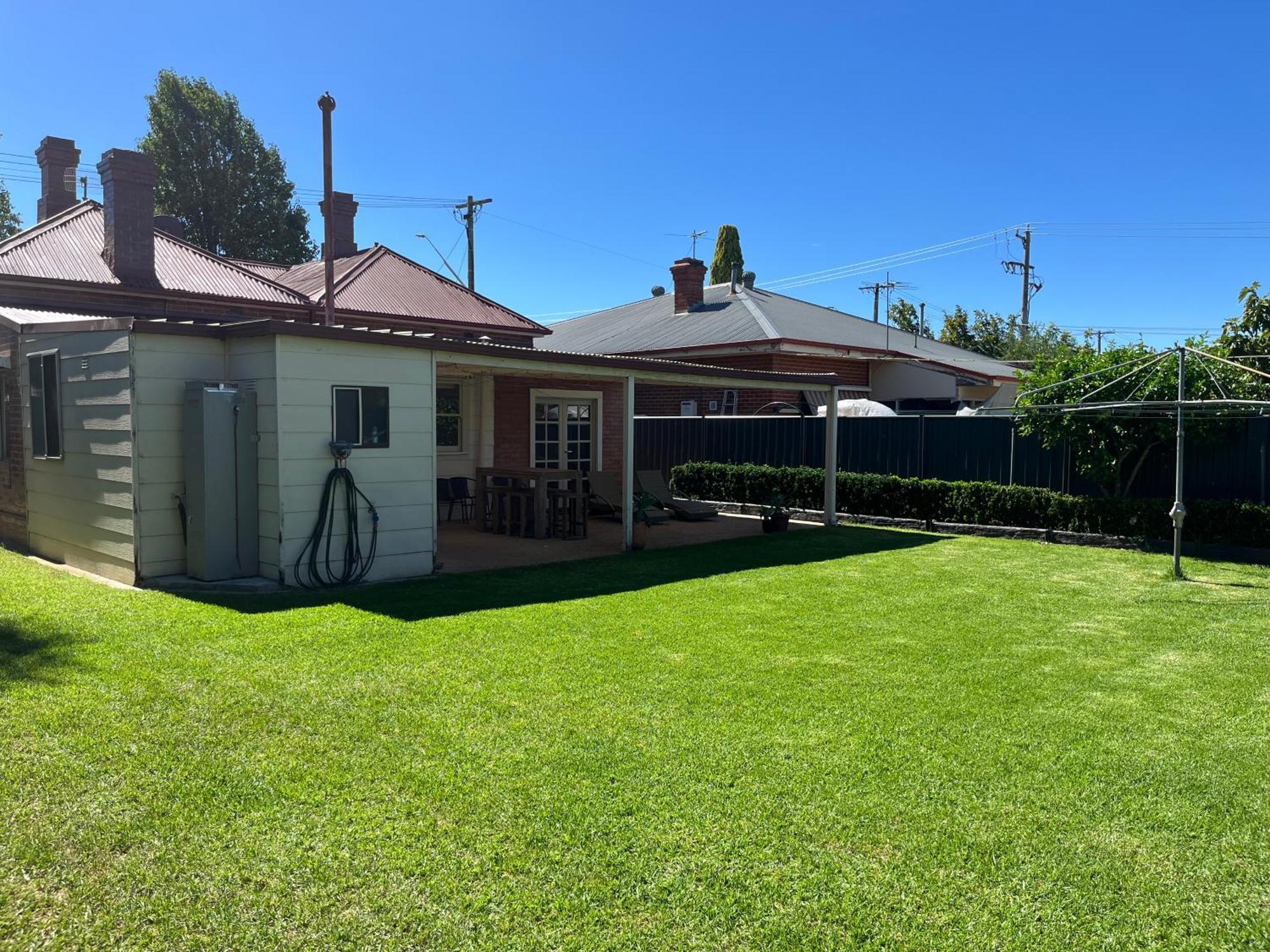Somerby! Modern Character Property! Cbd,pets,park Holiday home Albury