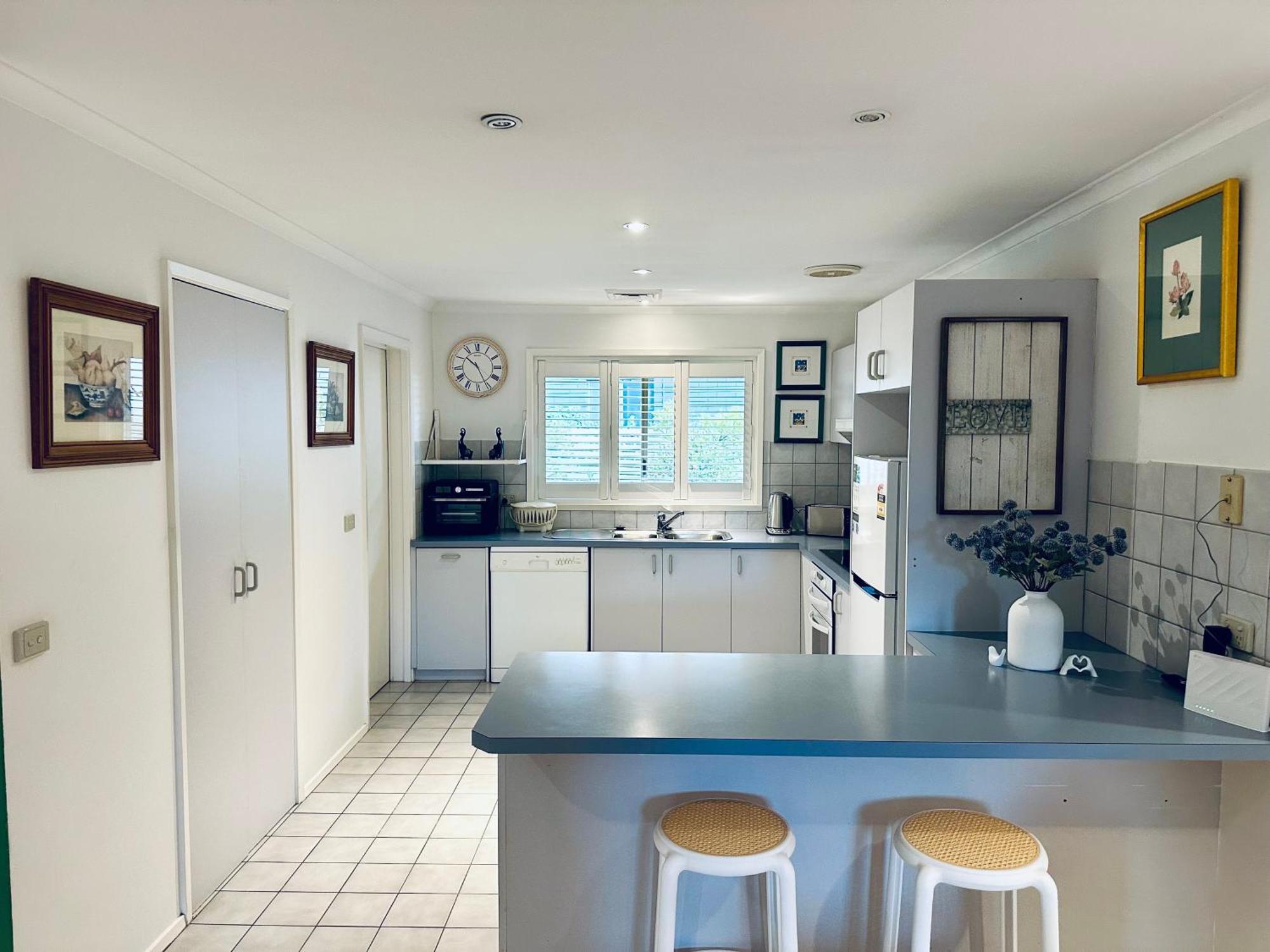Centrally Located Stylish Villa On The Hill * Albury