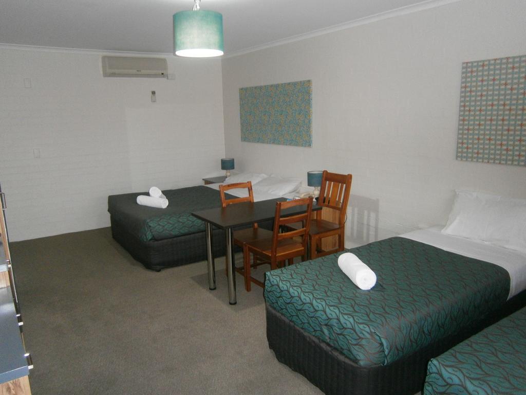 Winsor Park Motor Motel 3*
