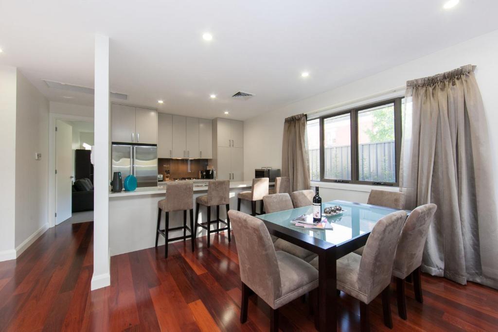 Apartment Abode *