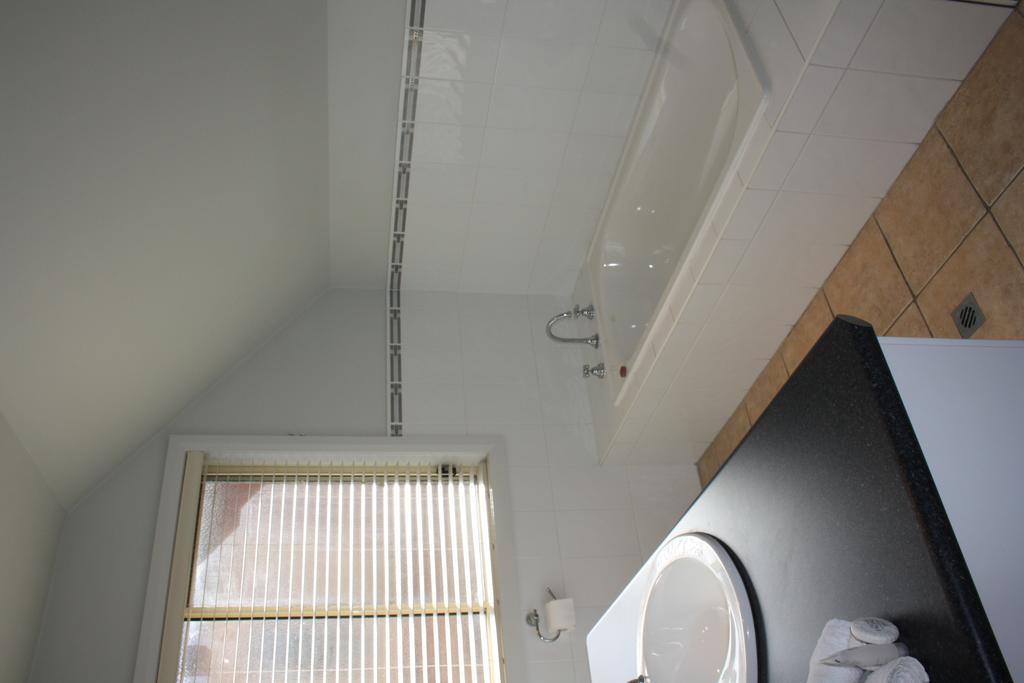 Suites - Schubach Street Apartment *