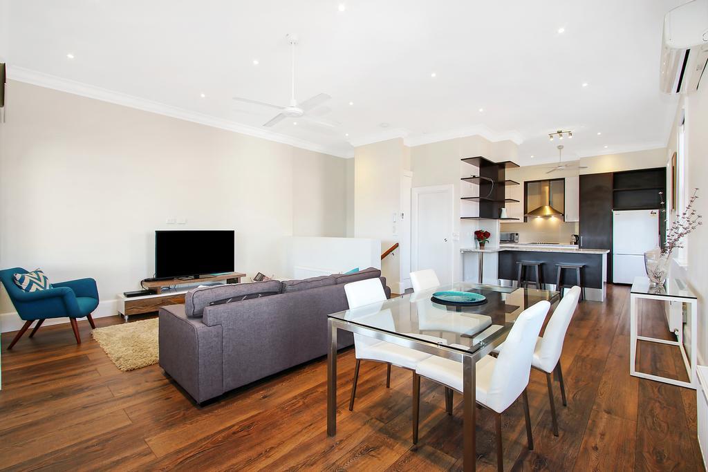 Suites - Waterstreet * Albury