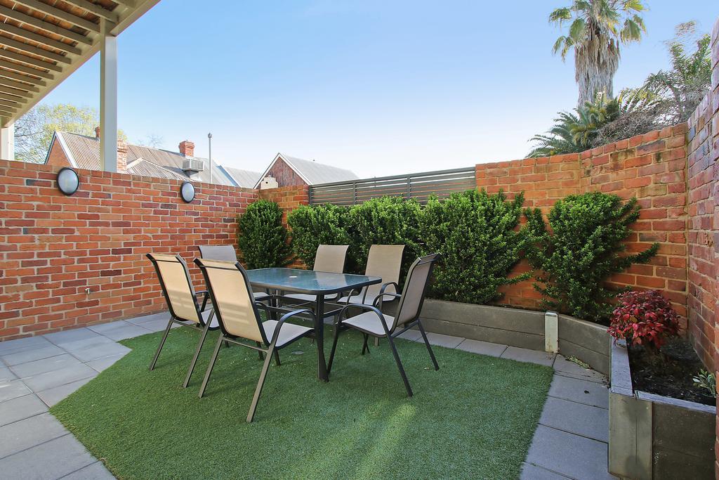 Suites - Waterstreet Apartment
