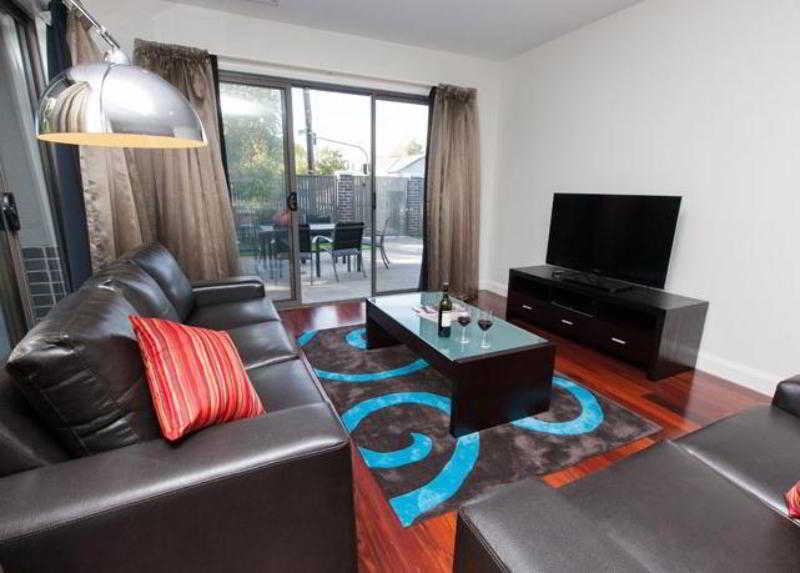 Apartment Abode *