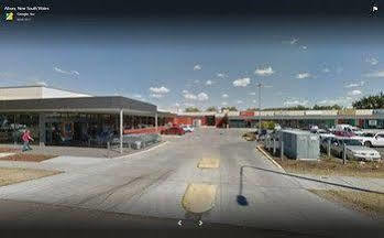 Burvale Motor 3* Albury