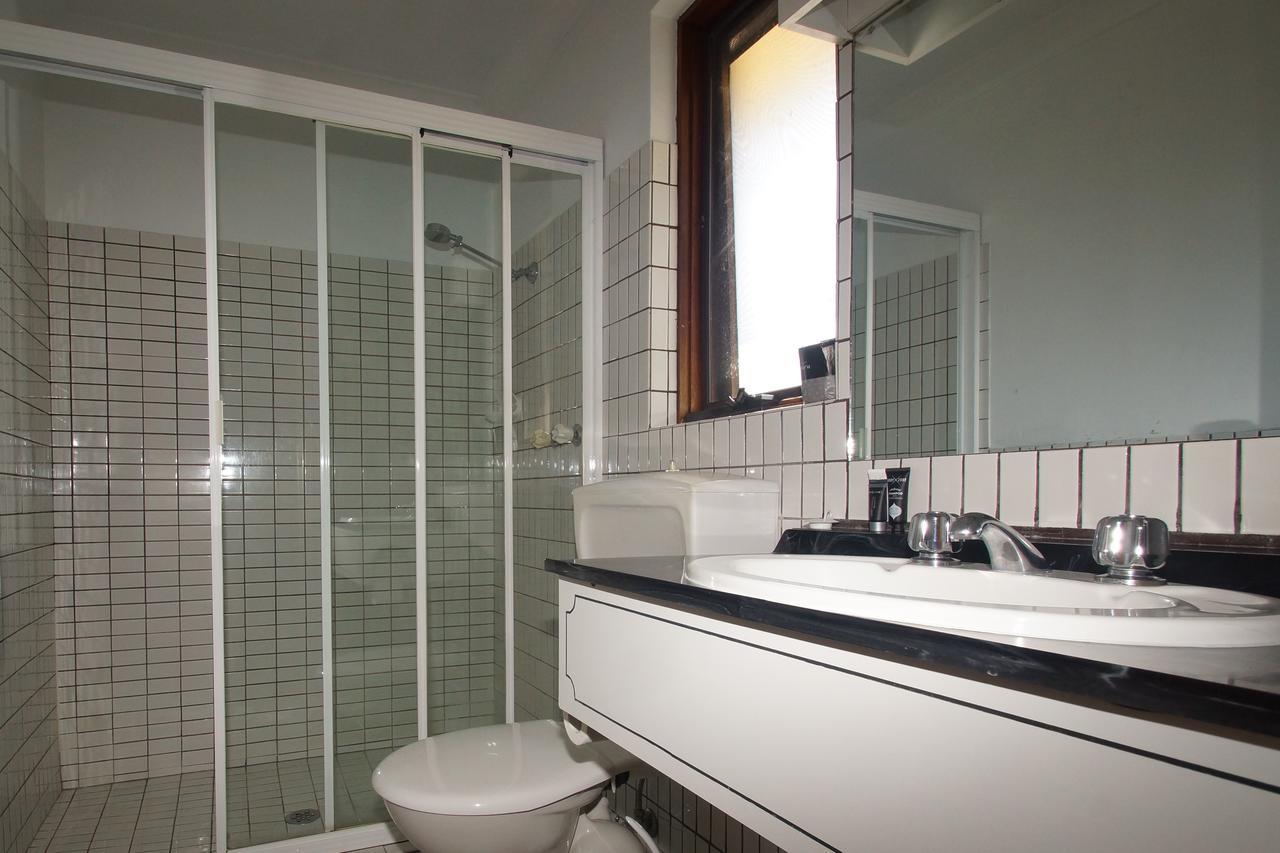 Seaton Arms Motor 3*