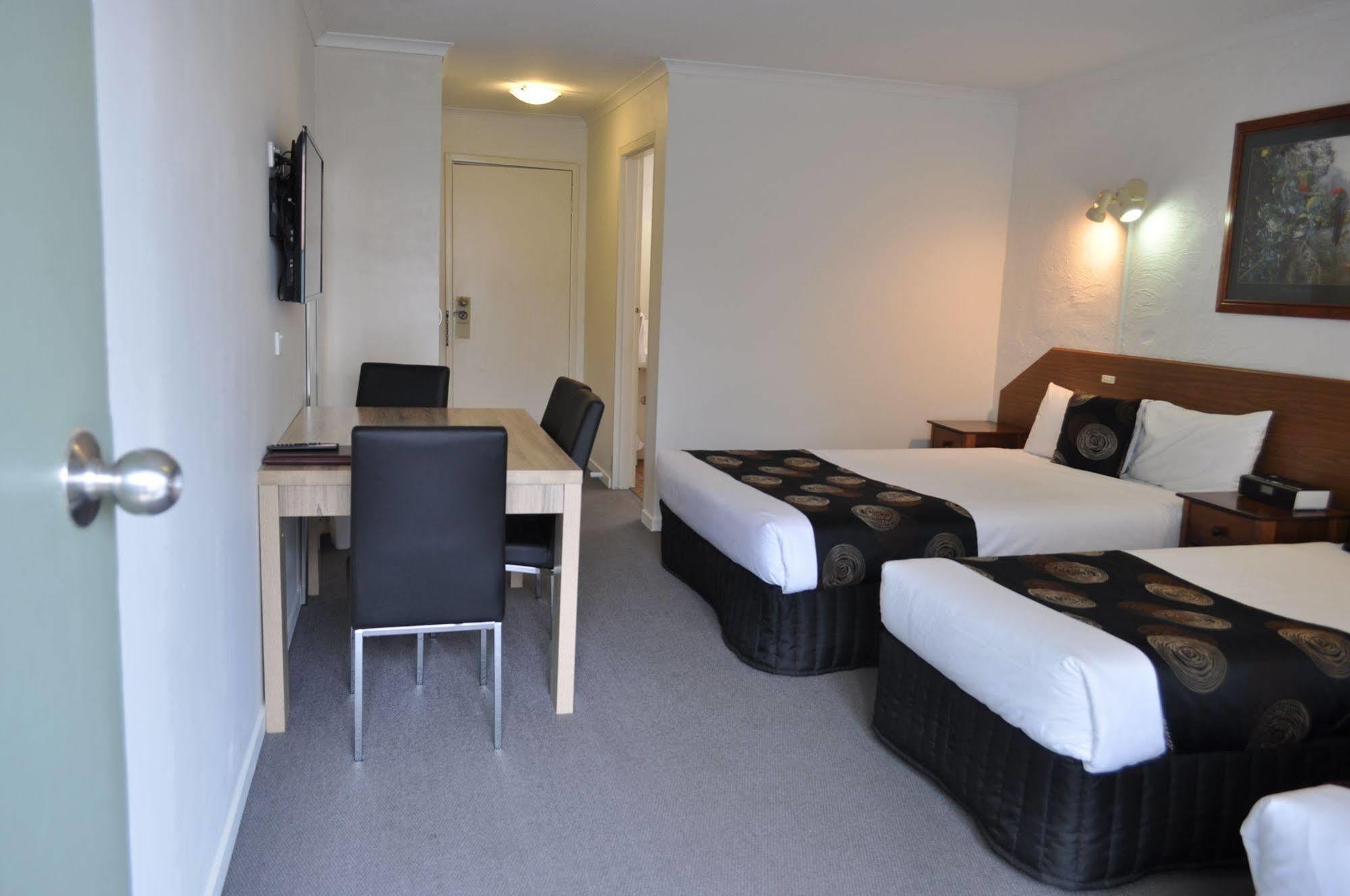 Burvale Motor Motel 3*