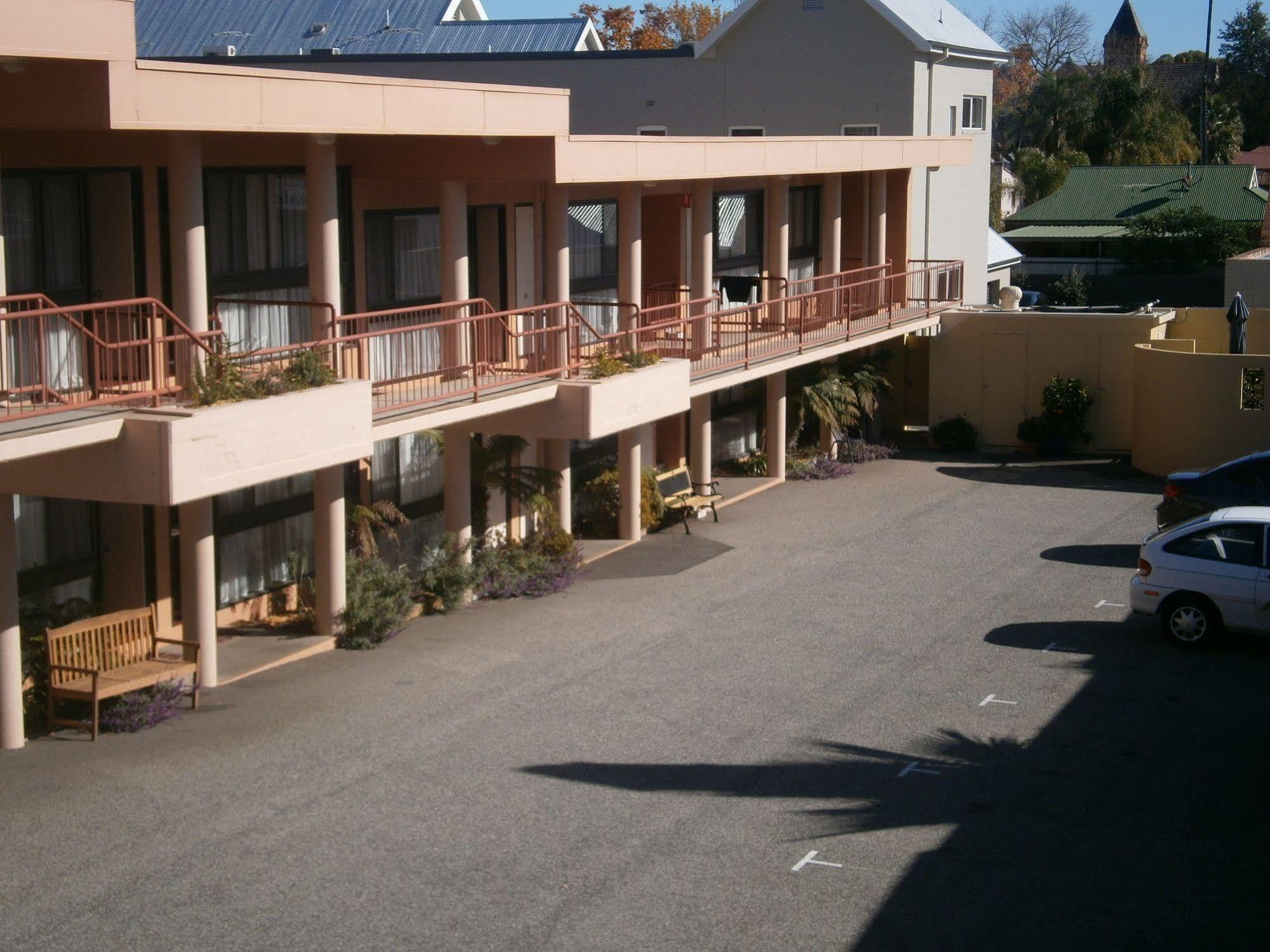 Winsor Park Motor 3*