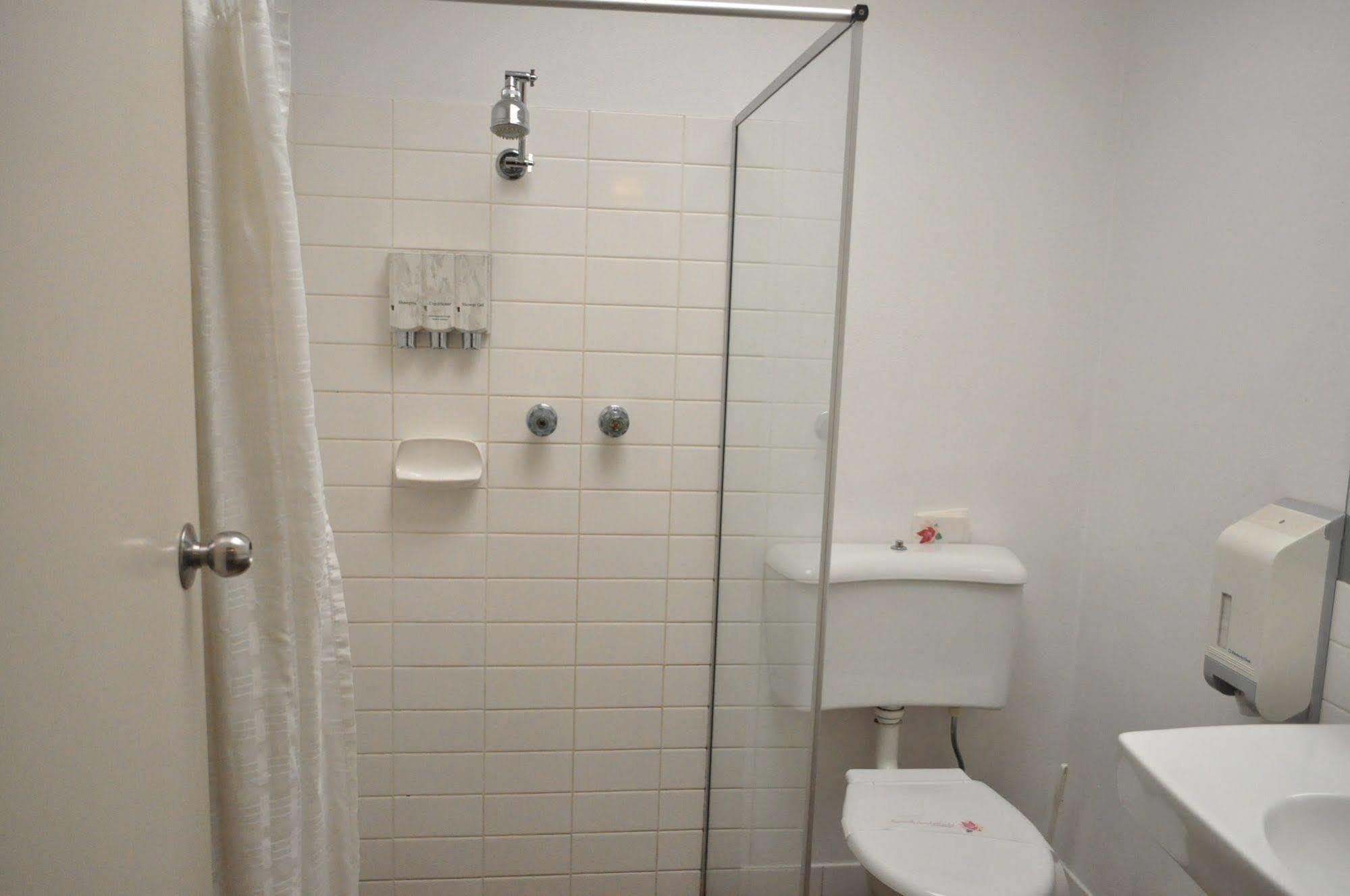 Burvale Motor Motel 3*
